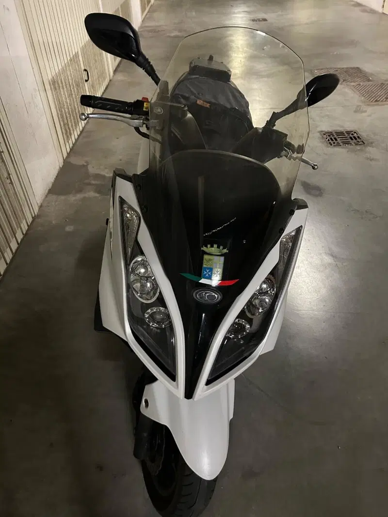 Kymco Downtown 300i (2009 - 17) (2)