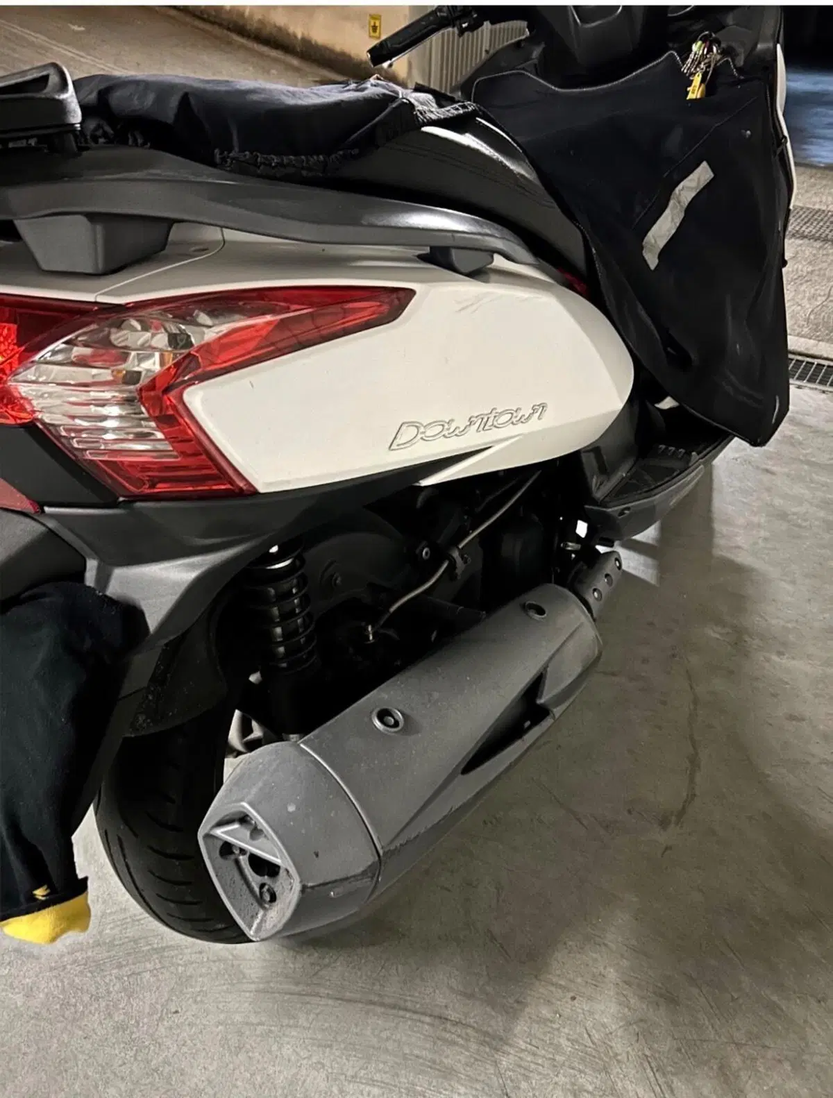 Kymco Downtown 300i (2009 - 17) (7)