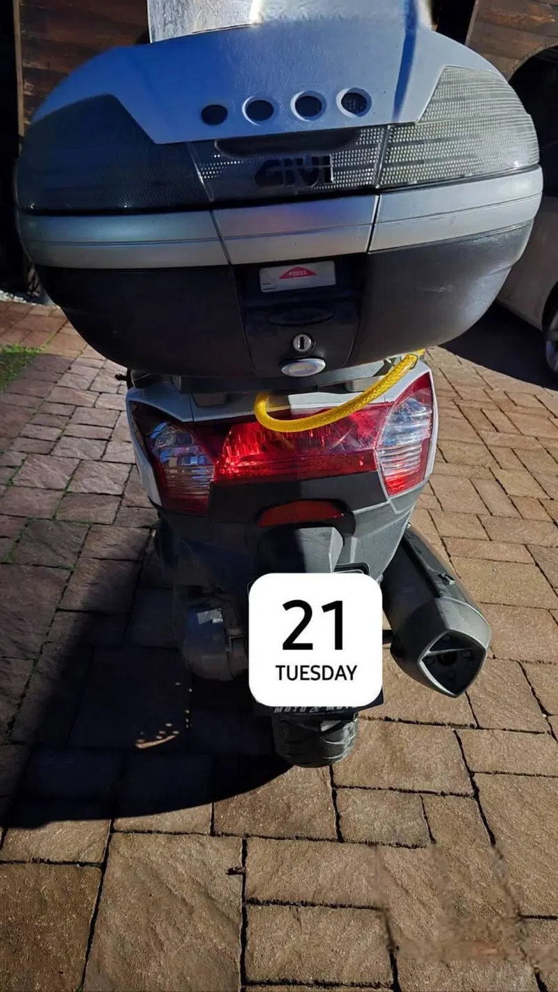 Kymco Downtown 300i ABS (2009 - 17) (2)