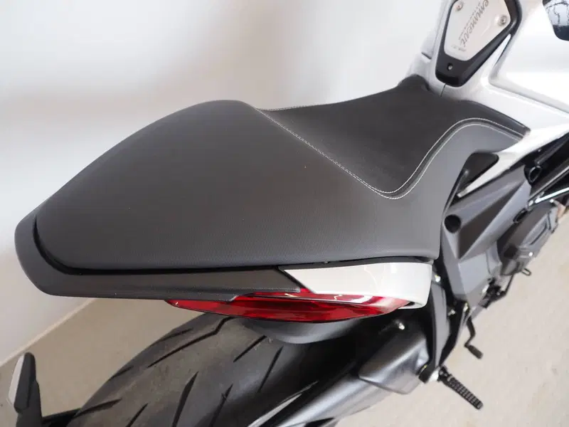 MV Agusta Dragster 800 RR Ottantesimo (2025 - 26) (5)