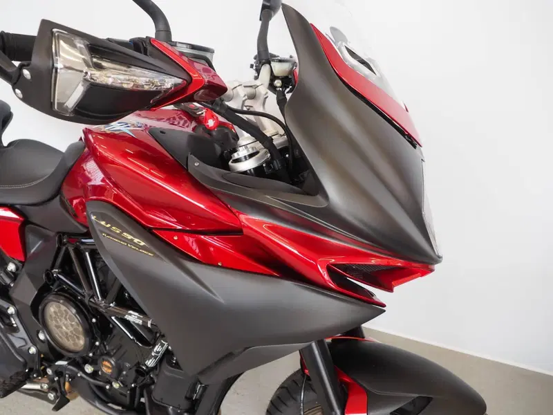 MV Agusta Turismo Veloce 800 Lusso SCS (2021 - 26) (6)