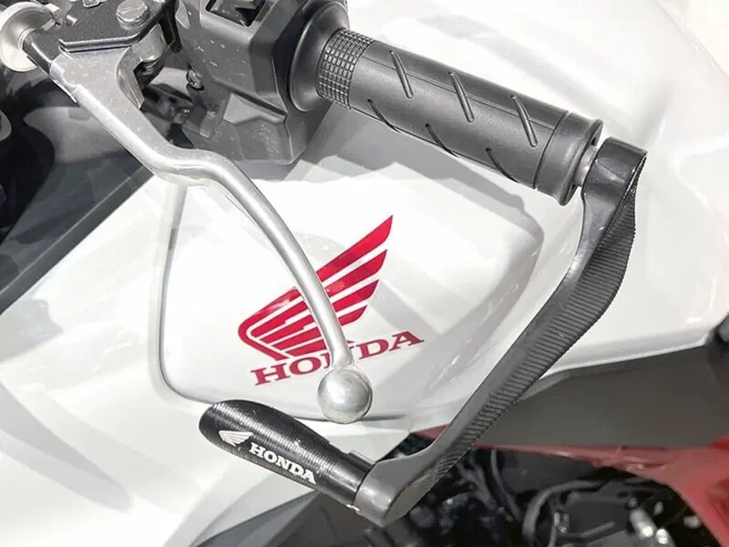 Honda CB 750 Hornet (2023 - 24) (4)