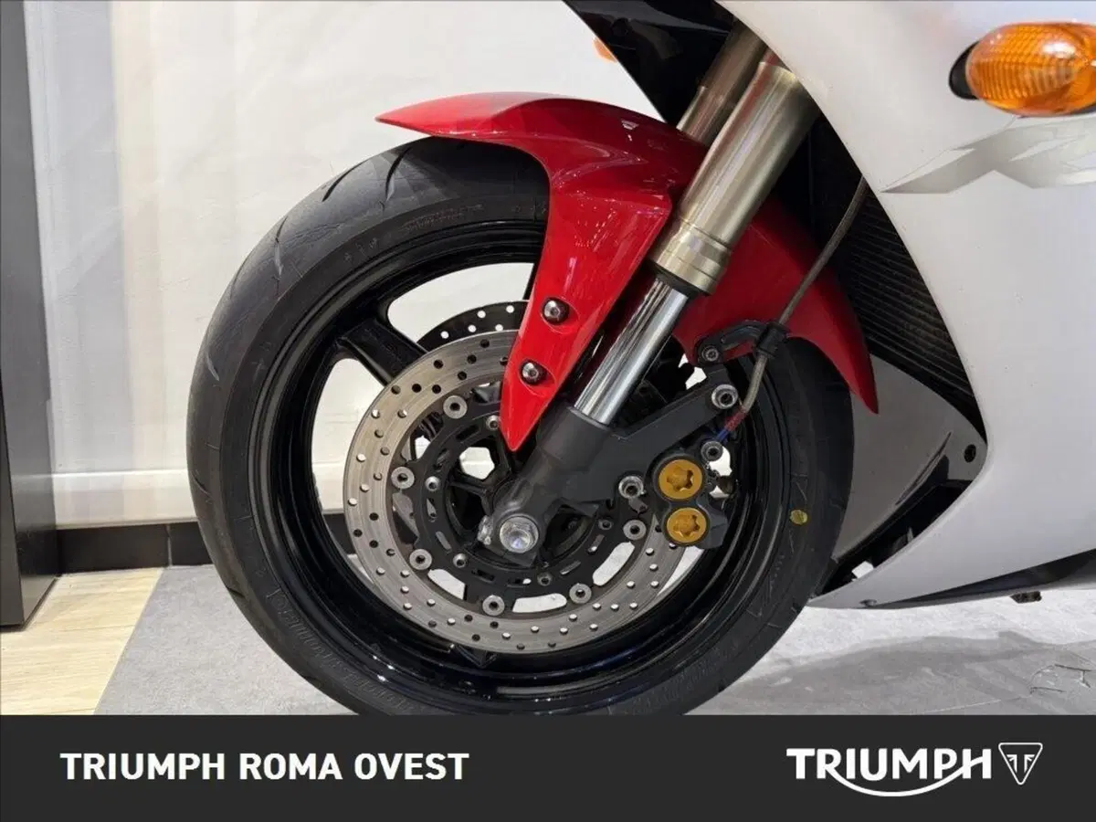 Yamaha YZF R1 (2002 - 03) (12)