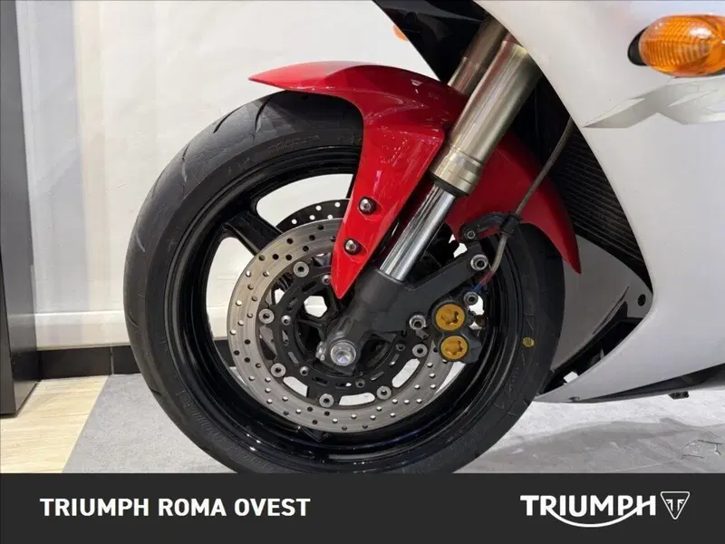 Yamaha YZF R1 (2002 - 03) (12)