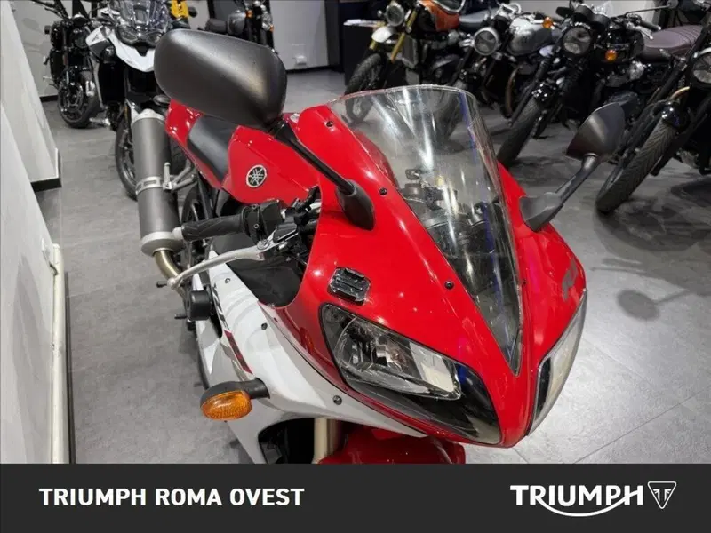 Yamaha YZF R1 (2002 - 03) (24)