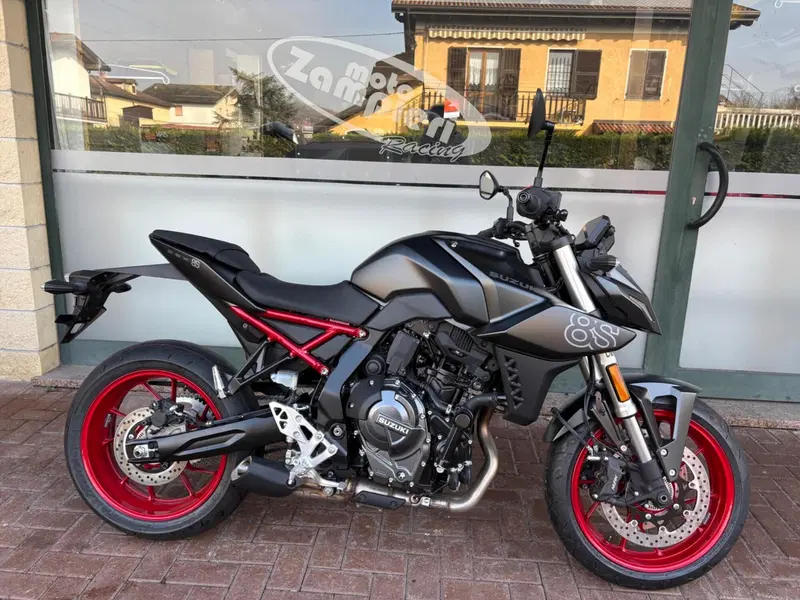 Suzuki GSX-8S (2025 - 26)