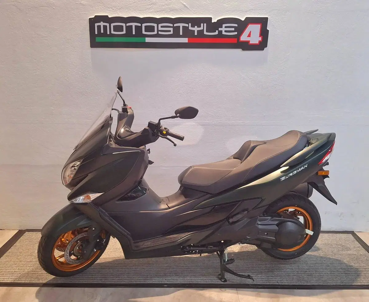 Suzuki Burgman 400 (2025 - 26) (2)