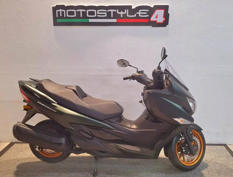 Suzuki Burgman 400 (2025 - 26)