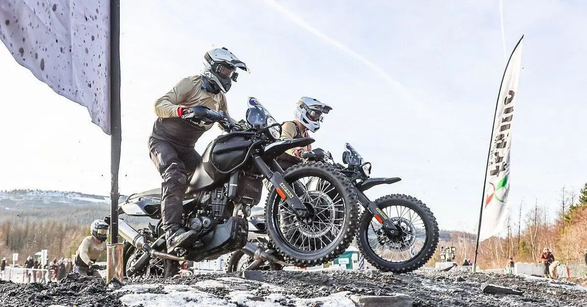 In Inghilterra la RE Himalayan 450 diventa Phantom Edition, per l'off-road estremo