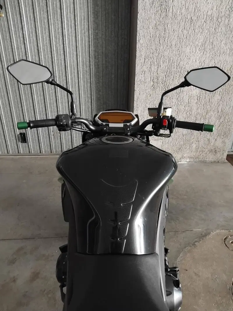 Kawasaki Z 1000 (2010 - 13) (3)