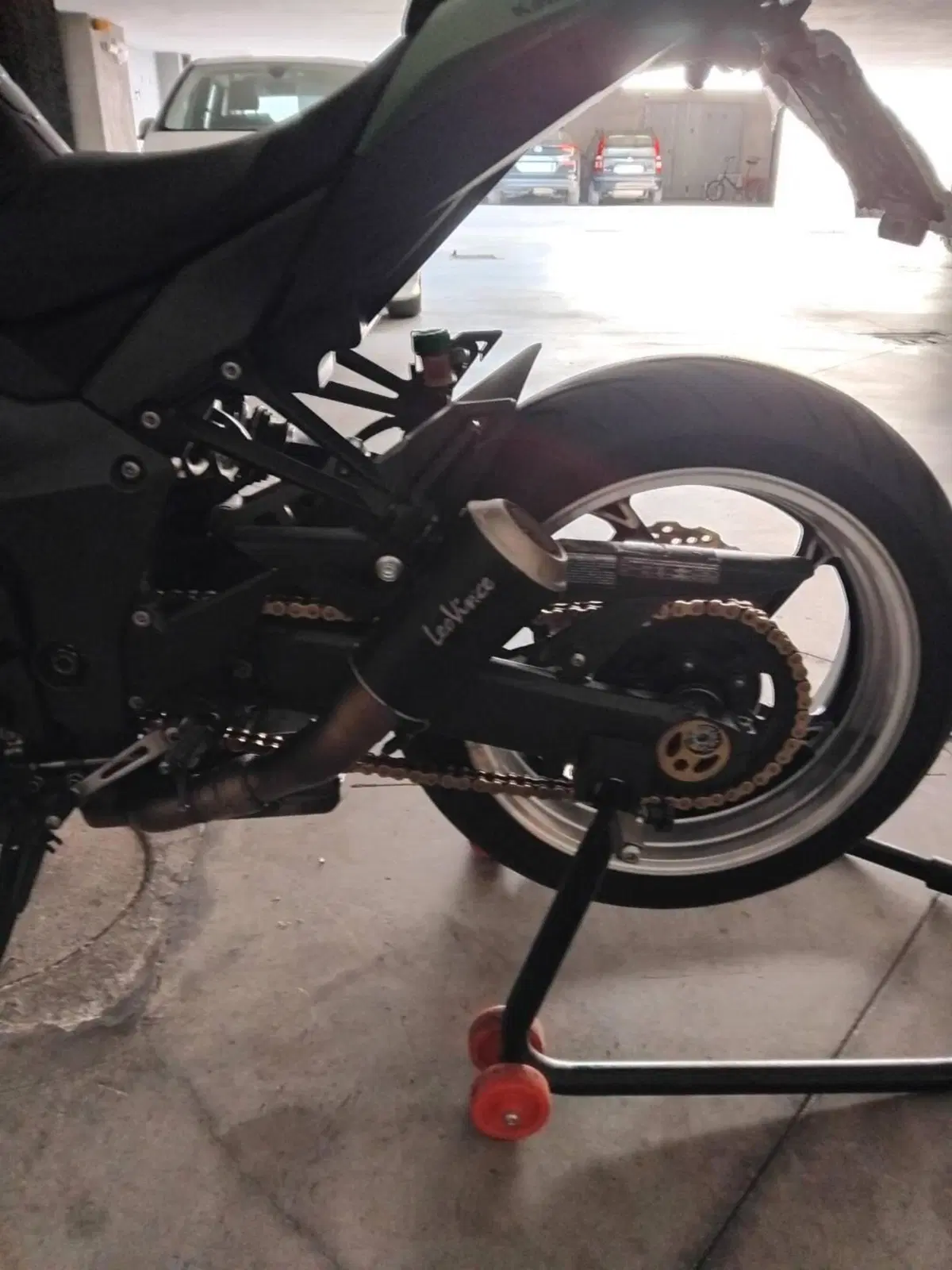 Kawasaki Z 1000 (2010 - 13) (5)