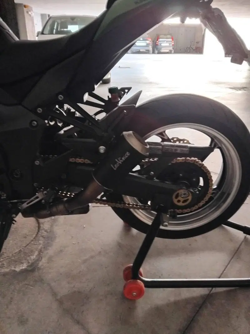 Kawasaki Z 1000 (2010 - 13) (5)
