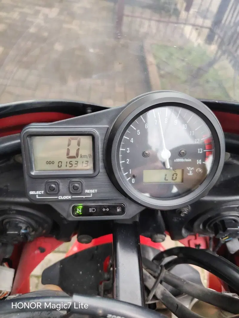 Yamaha YZF R1 (1998 - 99) (6)