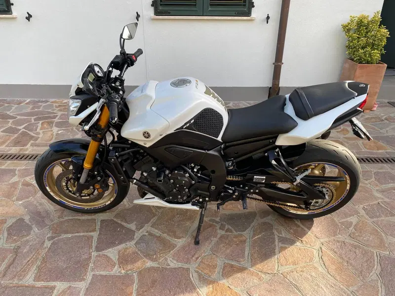 Yamaha FZ8 (2010 - 12) (3)