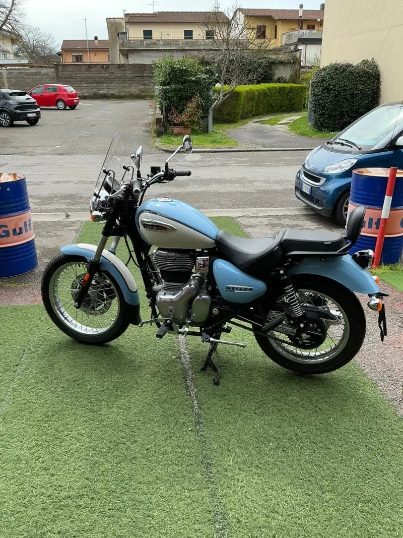 Royal Enfield Meteor 350 Aurora (2024 - 26) (5)