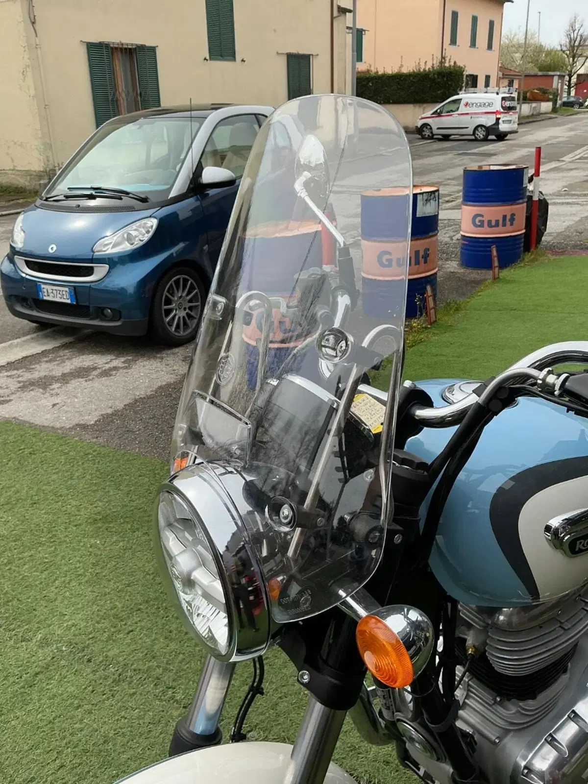 Royal Enfield Meteor 350 Aurora (2024 - 26) (12)