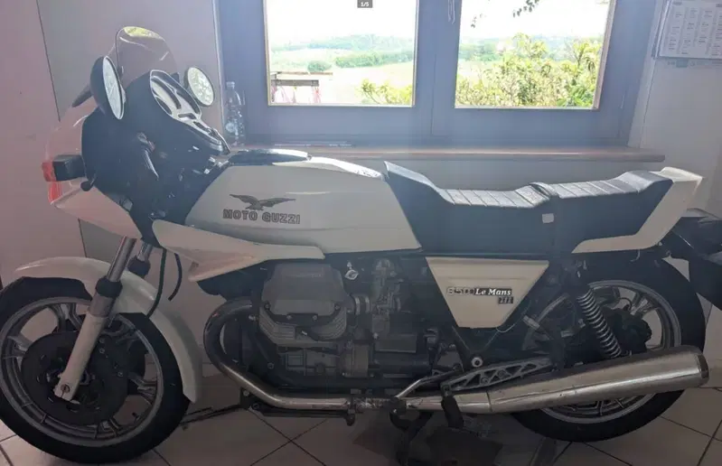 Moto Guzzi Le Mans III 850