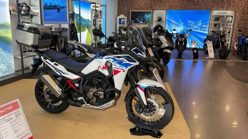 Honda Africa Twin CRF 1100L ES DCT (2024 - 26)