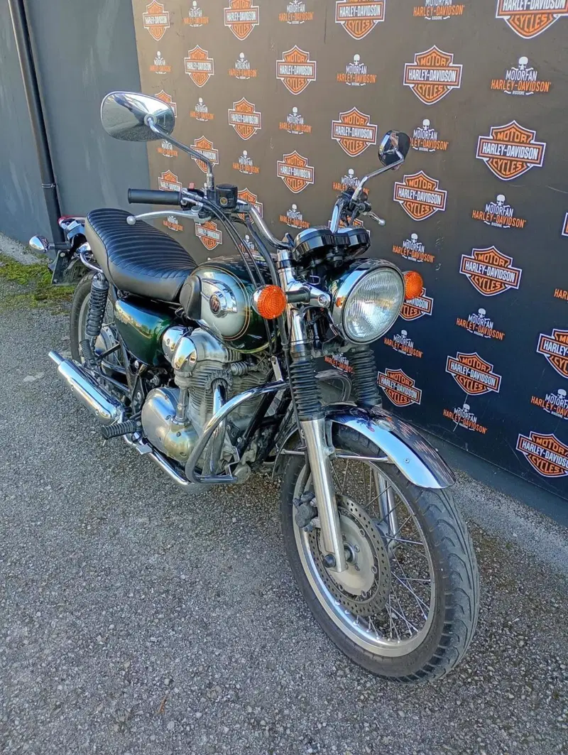 Kawasaki W 800 (2010 - 17) (3)