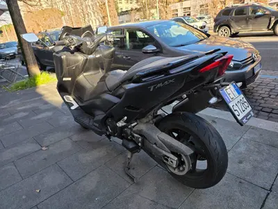 Yamaha T-Max 560 Tech Max (2020) usata