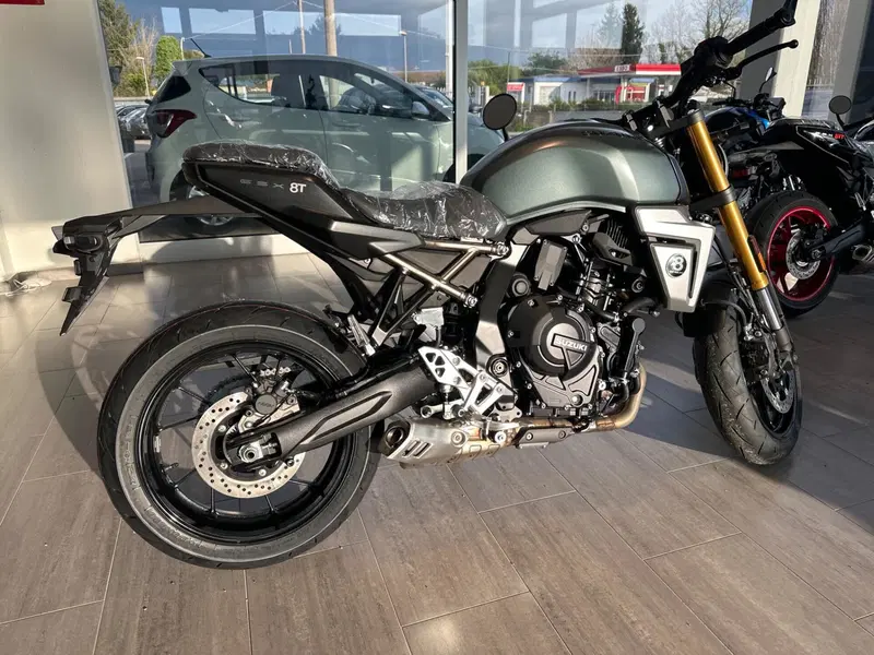 Suzuki GSX-8T (2025 - 26) (2)