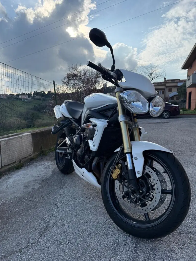 Triumph Street Triple (2007 - 12)
