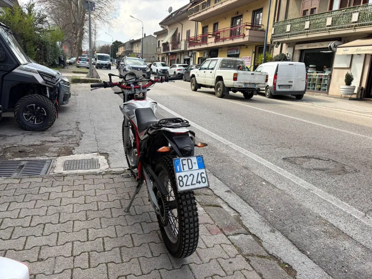 Betamotor Alp 200 (2021 - 25) (4)
