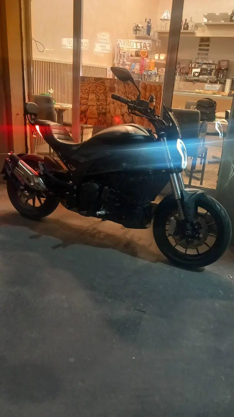 Benelli 502 C (2021 - 25)