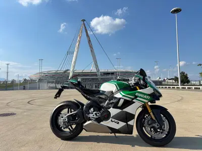 Ducati Panigale V4 Tricolore (2025 - 26) usata