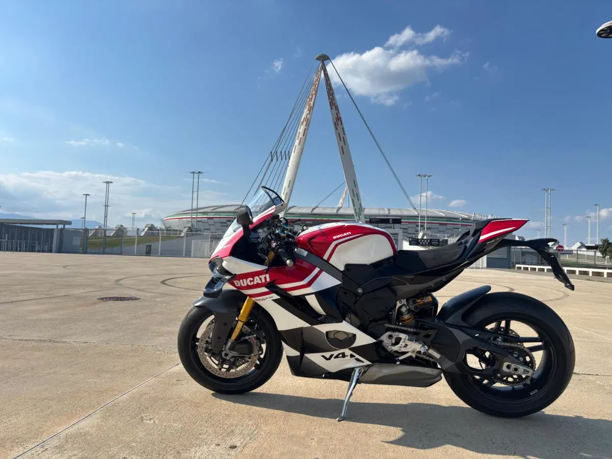 Ducati Panigale V4 Tricolore (2025 - 26) (7)
