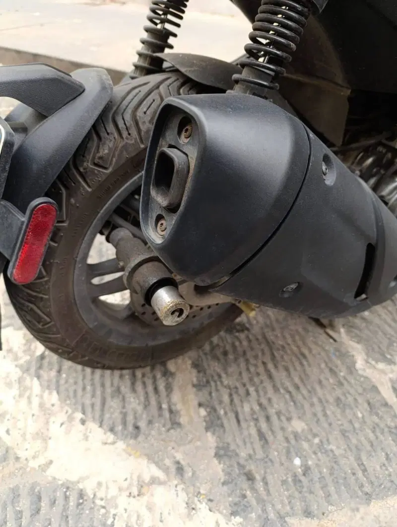 Piaggio Beverly 300 S ABS-ASR (2021 - 25) (2)