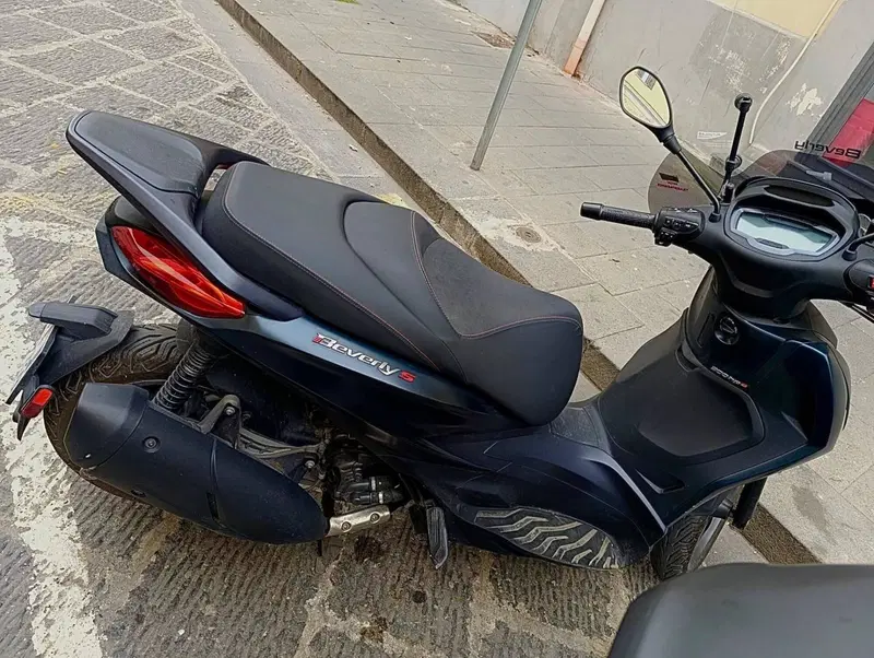 Piaggio Beverly 300 S ABS-ASR (2021 - 25) (4)