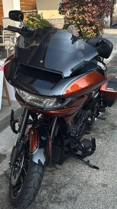 Harley-Davidson CVO Road Glide (2023) usata