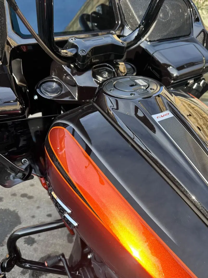 Harley-Davidson CVO Road Glide (2023) (14)