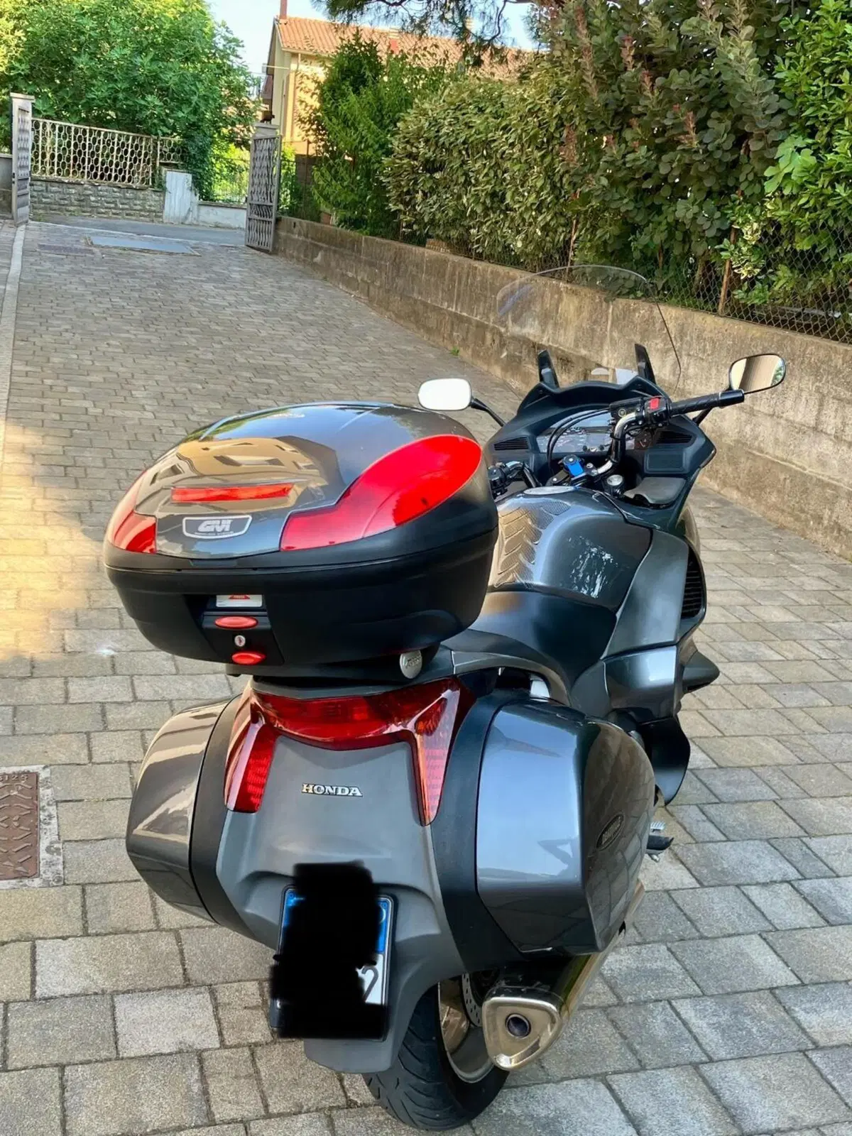 Honda Deauville 700 ABS (4)