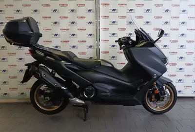 Yamaha T-Max 560 Tech Max (2021) usata