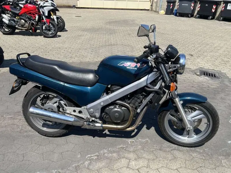 Honda NTV 650 R (1994 - 98)