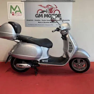 Vespa Granturismo 200 L usata