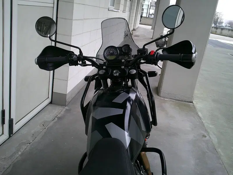 Royal Enfield Himalayan 411 (2021 - 24) (7)