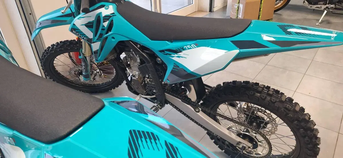 Kove MX250 R (2026) (6)