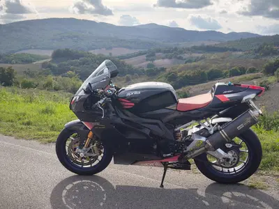 Aprilia RSV 1000 R Factory (2004 - 05) usata