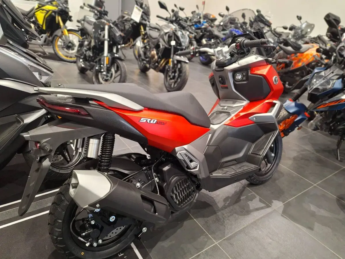 Voge Sfida SR1 ADV (2023 - 26) (10)