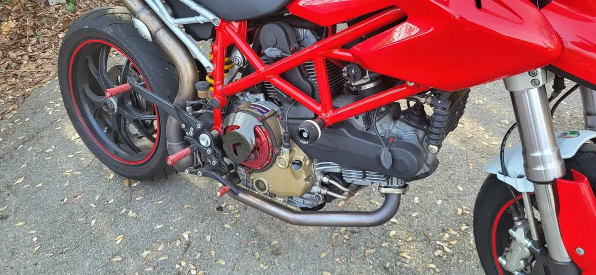 Ducati Hypermotard 1100 (2007 - 09) (3)