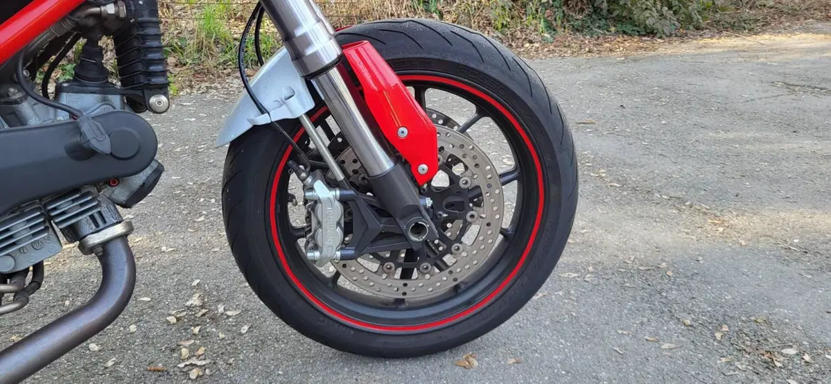 Ducati Hypermotard 1100 (2007 - 09) (4)