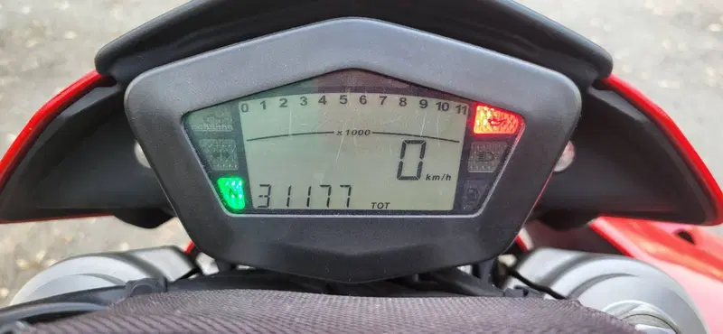 Ducati Hypermotard 1100 (2007 - 09) (9)