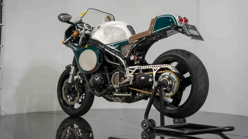 Triumph Daytona 955 I (1999 - 01) (8)
