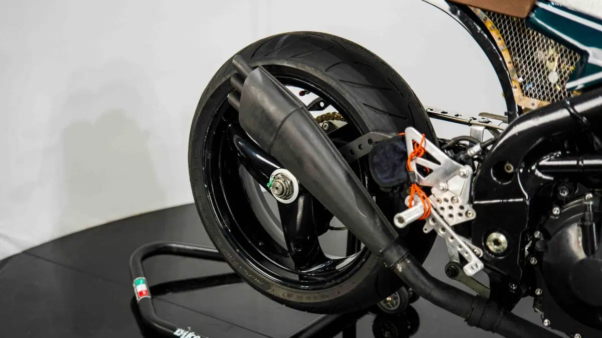 Triumph Daytona 955 I (1999 - 01) (12)