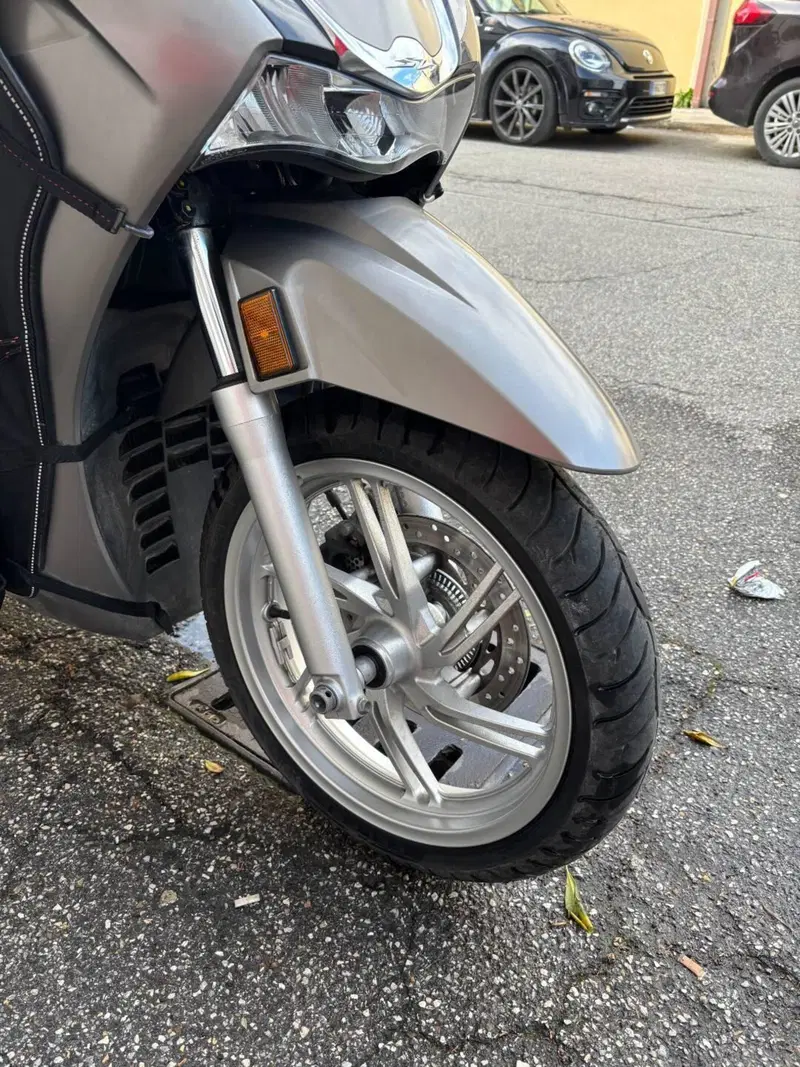 Honda SH 350 (2021 - 24) (7)