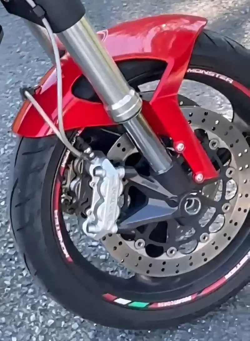 Ducati Monster 696 Plus (2007 - 14) (9)