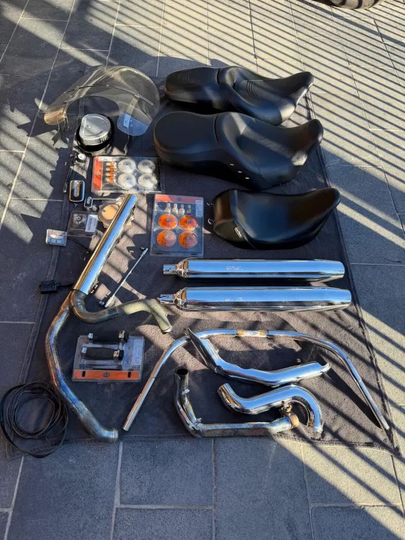 Harley-Davidson Road King CVO (2008) - FLHRSE4 (10)